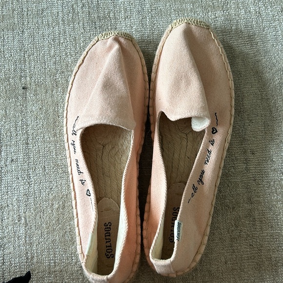 Soludos All You Need Is Love Pink Loafer Size 10 - Picture 3 of 3
